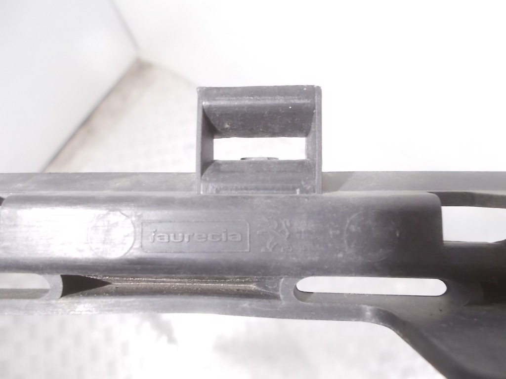 фото №11, Решітка середня бампера peugeot 2008 i lift 16-19 9678059477 оригінал