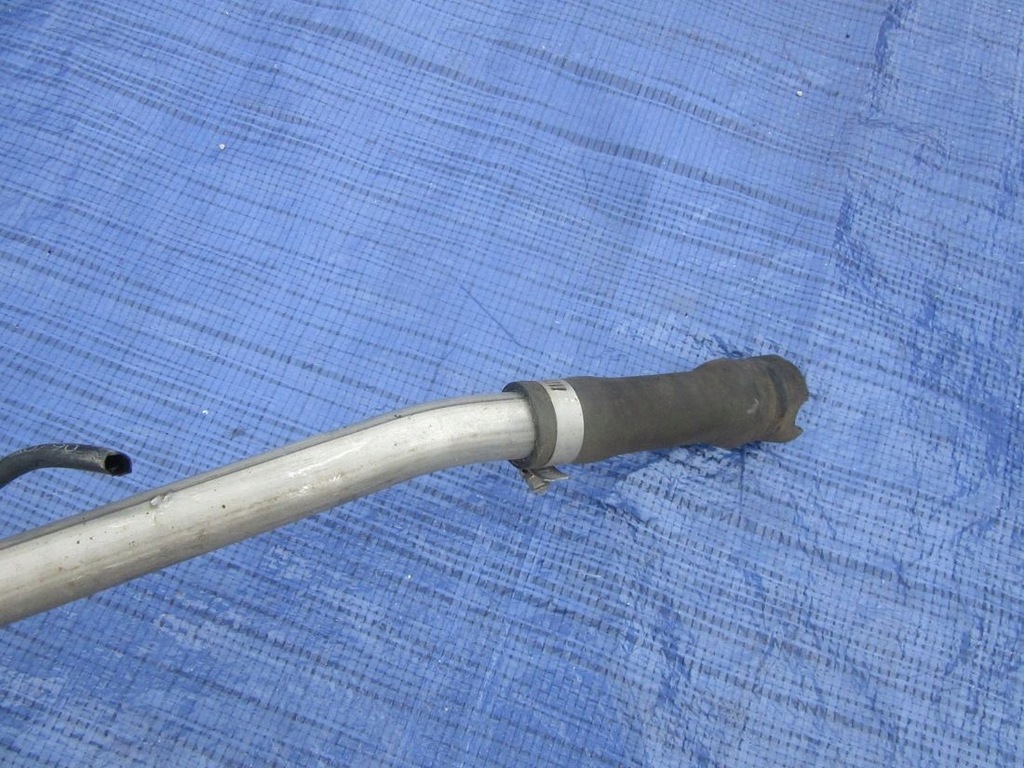 фото №3, Hummer h3 3.7i 2008 труба заливная горловина топлива