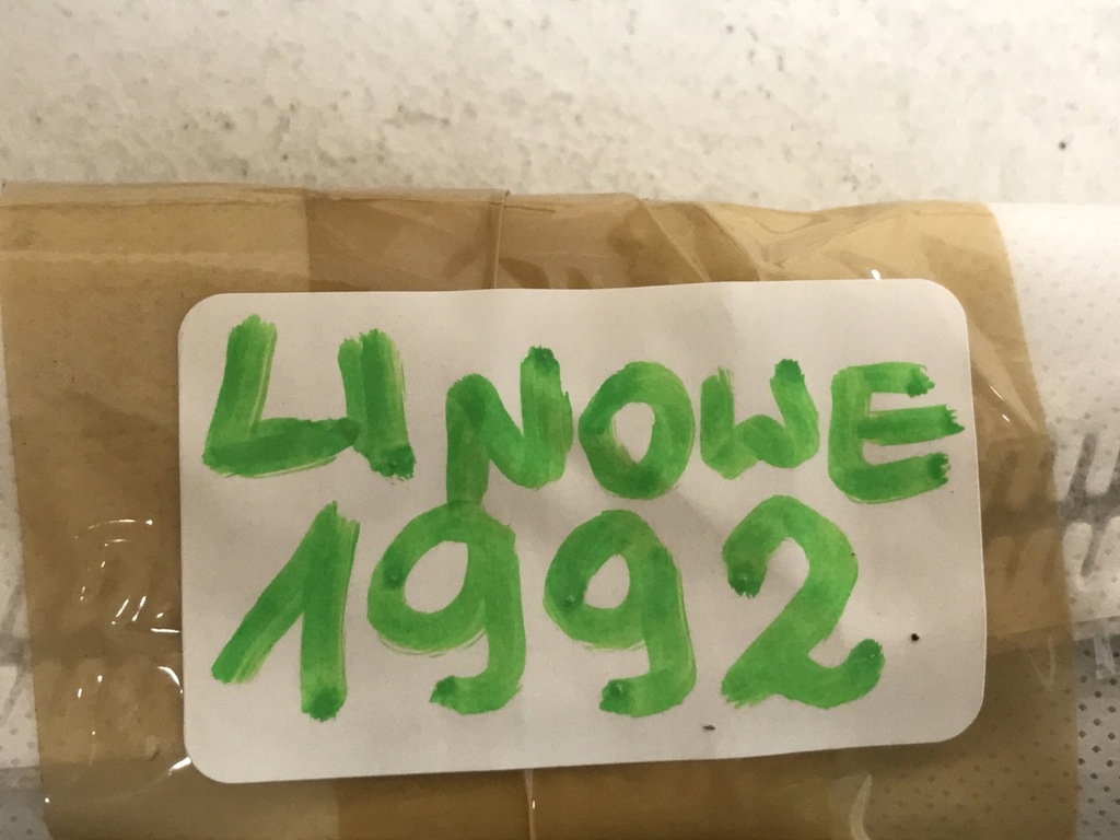 фото №10, Mercedes w213 молдинг уплотнитель перед правый