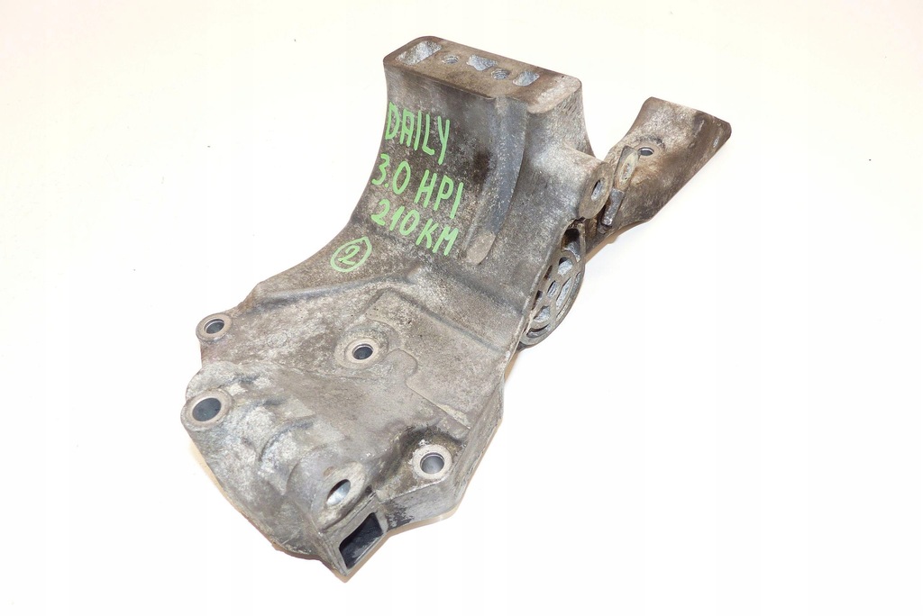 фото №1, Iveco daily vi 3.0 hpi biturbo 210km euro6 кронштейн генератора