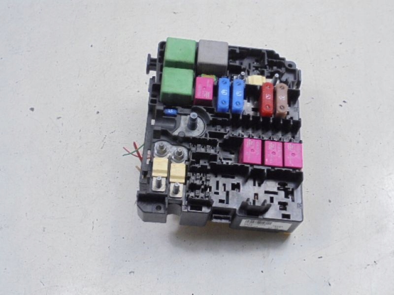 фото №9, Peugeot 301 коробка предохранителей 9804848580