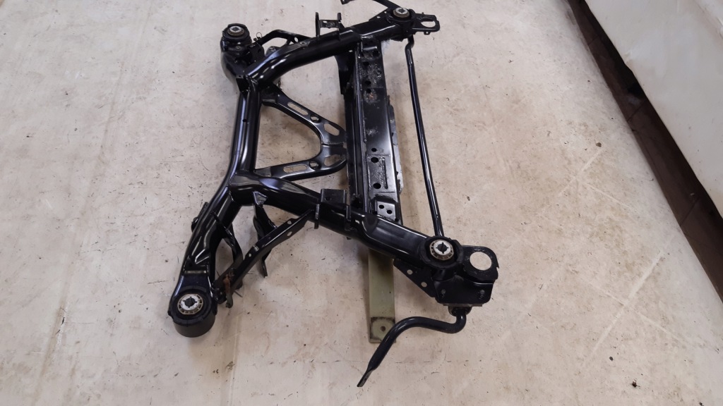 фото №10, Volvo v60 ii подрамник подрамник задняя 32221652, 31429274