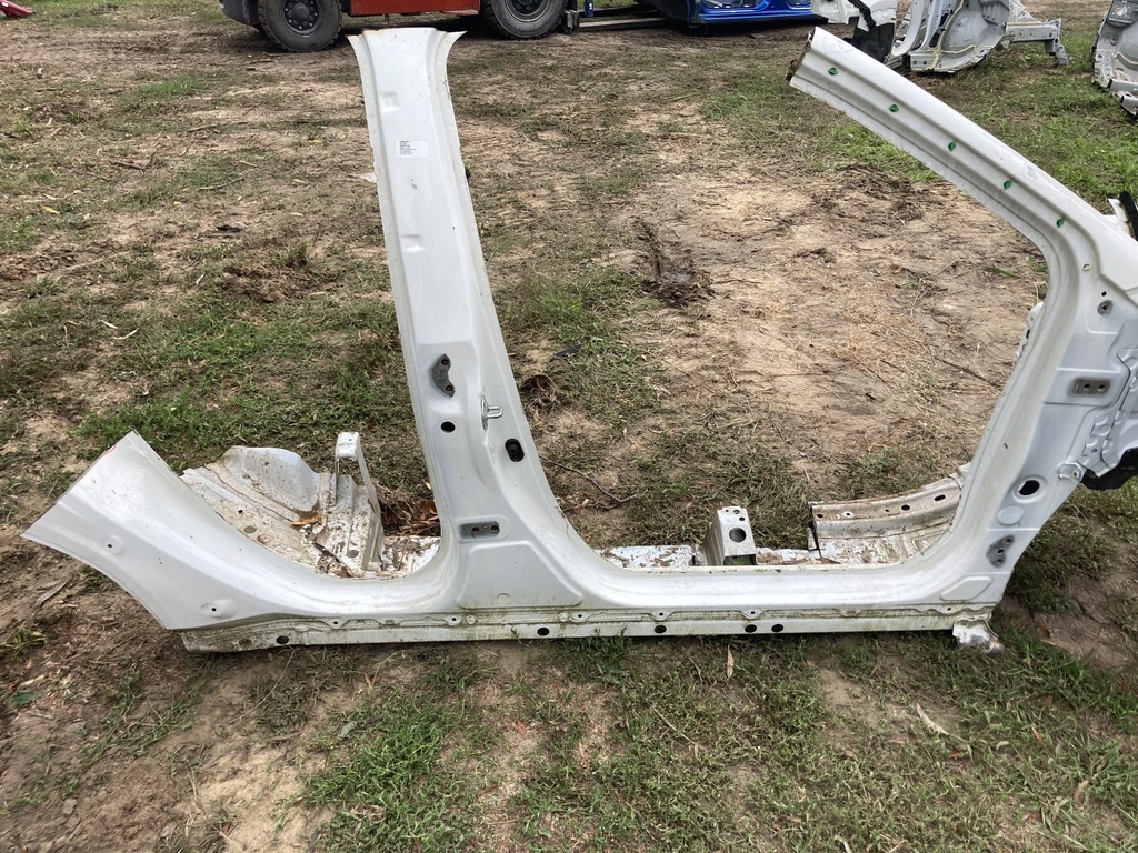 фото №1, Порог правый четверть aygo x 22-