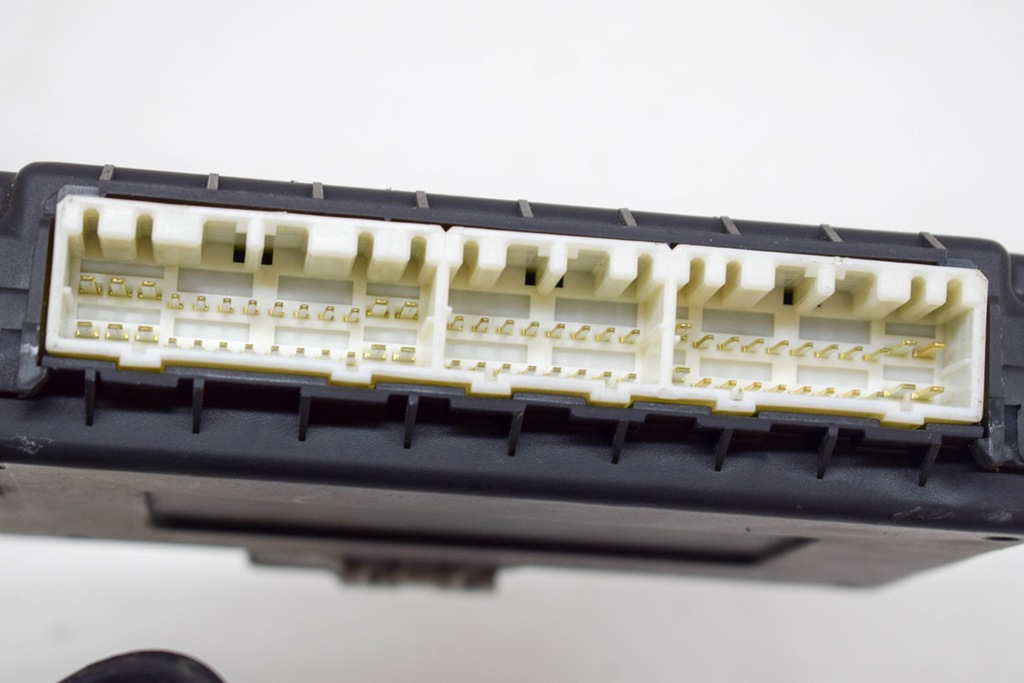 фото №5, Kia carens un кузов комфорт управление unit ecu 95400-1d610 2.0 дизель 103kw 20