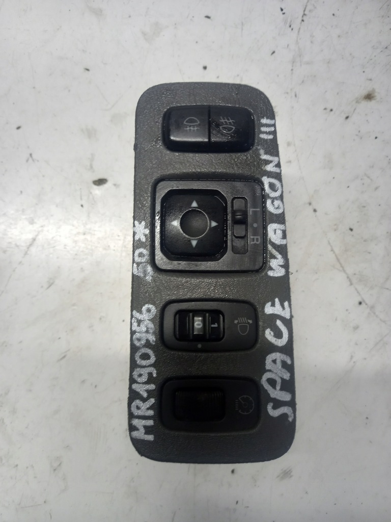 фото №1, Панель света зеркал mitsubishi space wagon