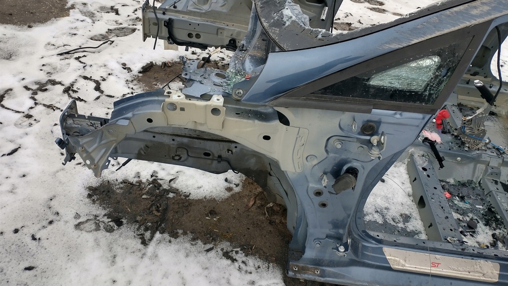 фото №1, Ford fiesta mk8 четверть левая передняя левый перед