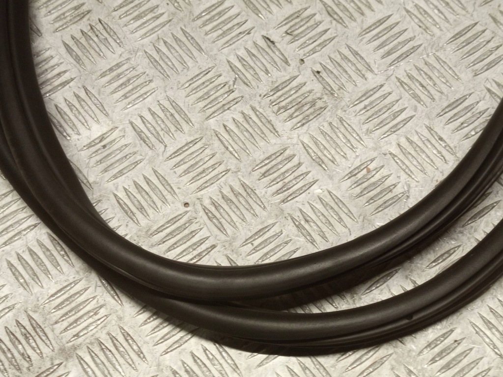 фото №14, Bmw оригинальный номер 7407373 3' g20 g21 прокладка дверь передних перед