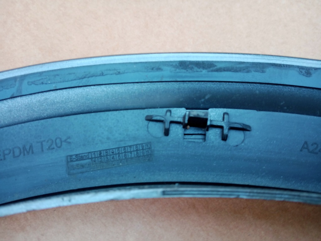 фото №9, Mercedes glb w247 права молдинг крила задня 2019r-