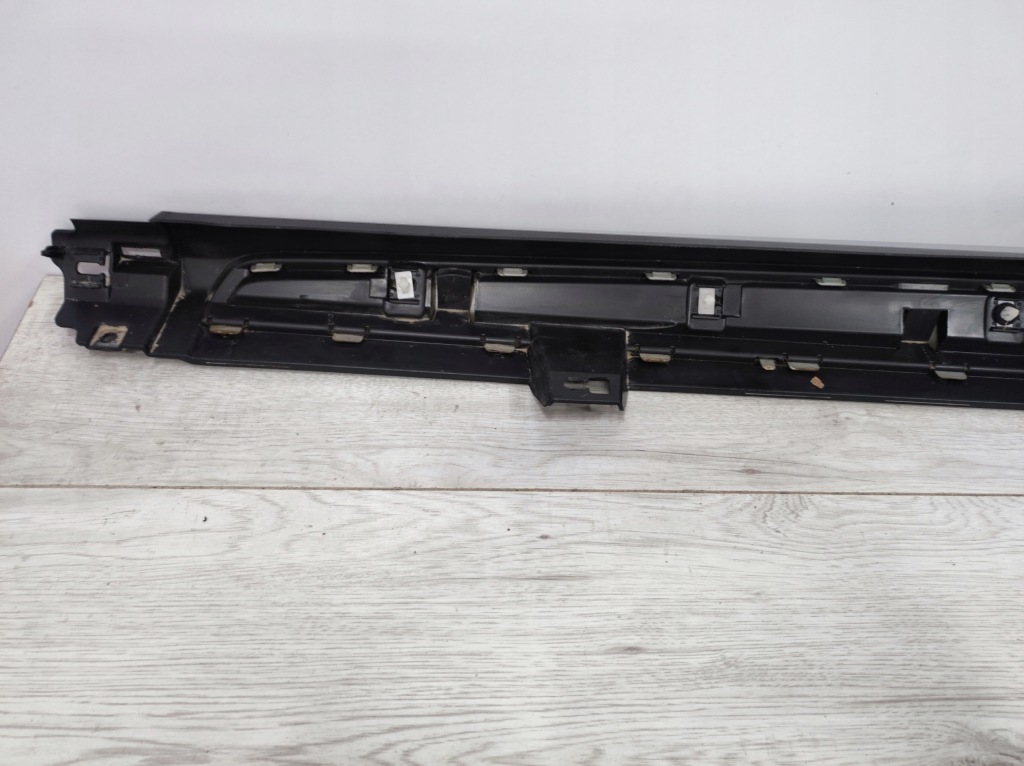 Накладка поріг права поріг ford fiesta mk8 active j1bb-a10154-a Київ