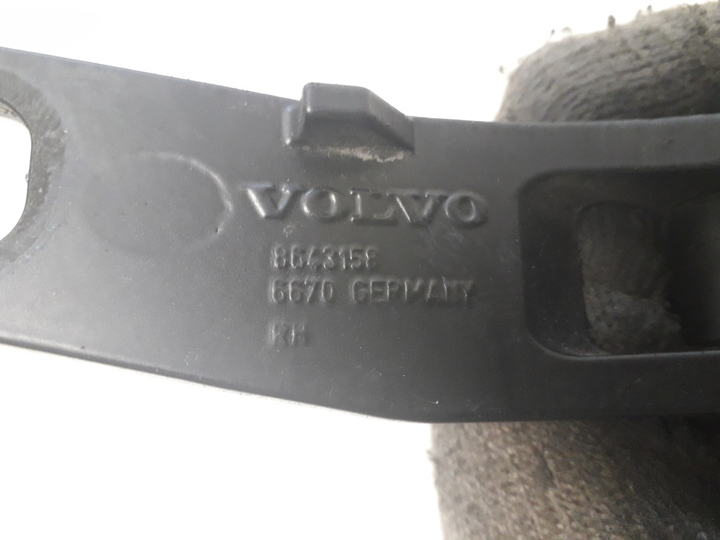 фото №7, Volvo v70 2 ii 00-07 петли амортизаторы крышки багажника 8643157 8643158