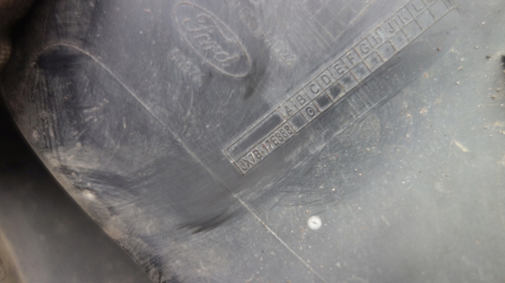 фото №10, Напрямна кронштейн протитуманної фари ford focus mk4 st