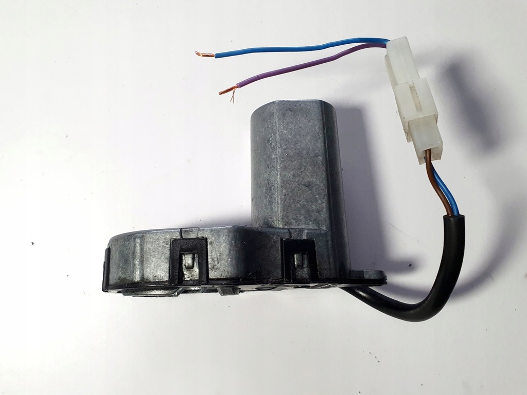 фото №6, Моторчик складывания зеркало правый vw passat b7 cc jetta оригинальный номер