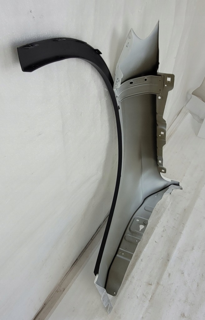 фото №13, Крила молдинг перед передній правий mercedes glc i x253 2015-