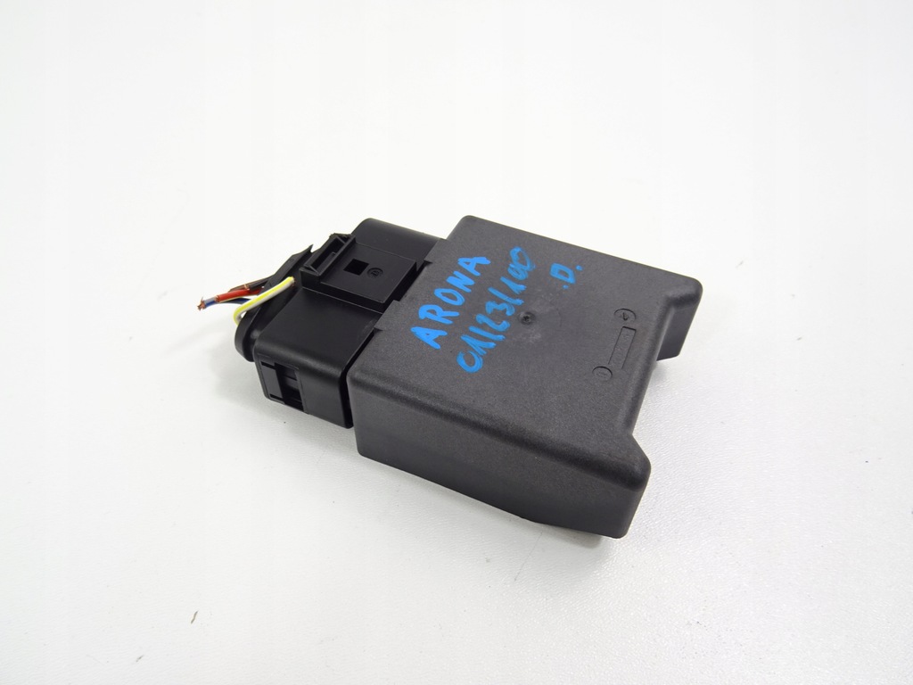 фото №1, Arona блок управления модуль насоса топлива колодка 2020 r