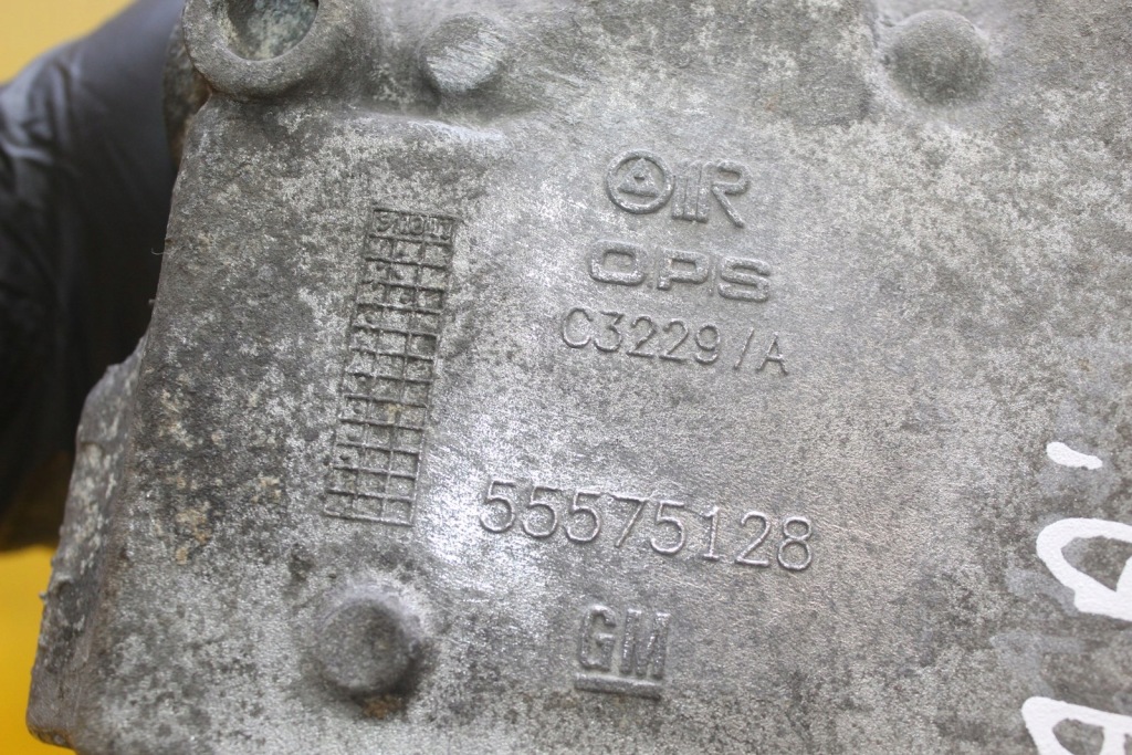 Купить Поддон масляная opel insignia a zafira b astra j 2.0 cdti a20dth 55575128