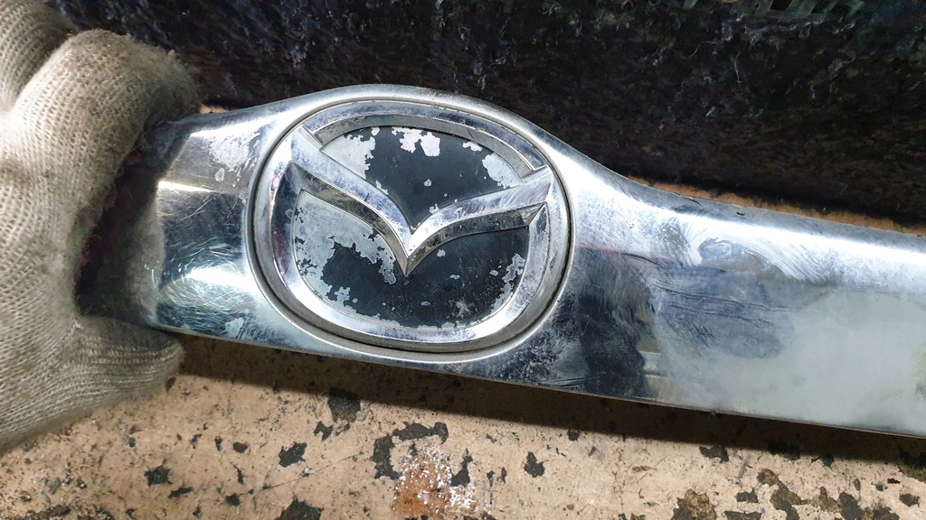 фото №4, Mazda tribute i накладка молдинг кришки задня