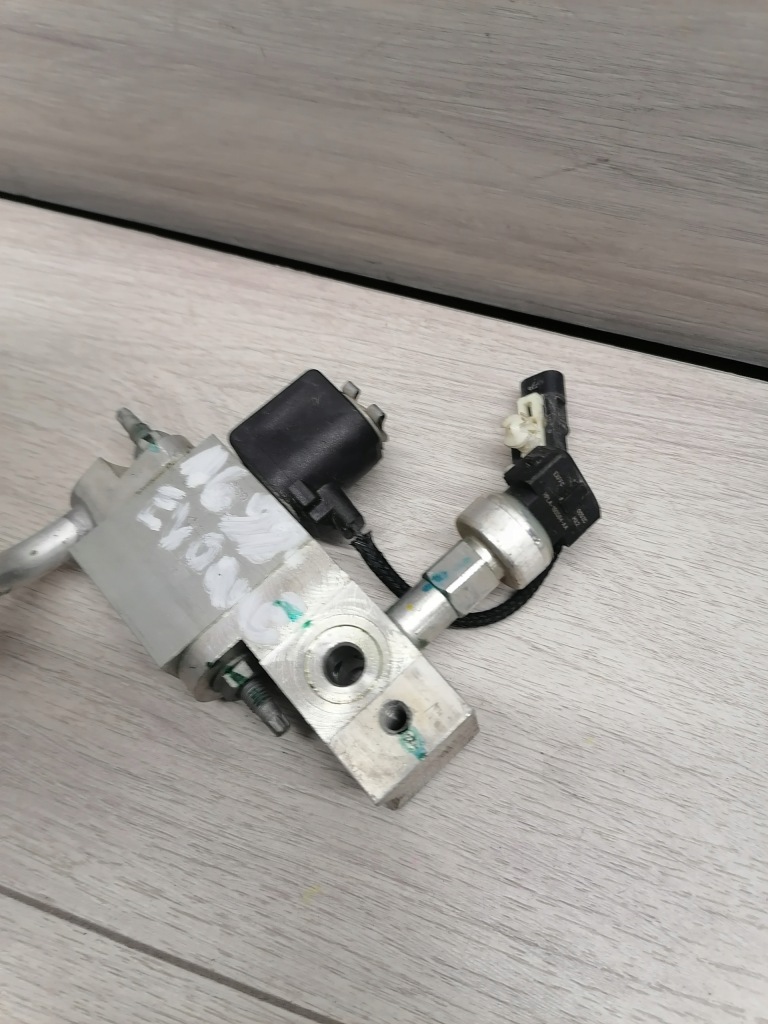 фото №3, Evoque шланг кондиционера l8d2-19a704-ab