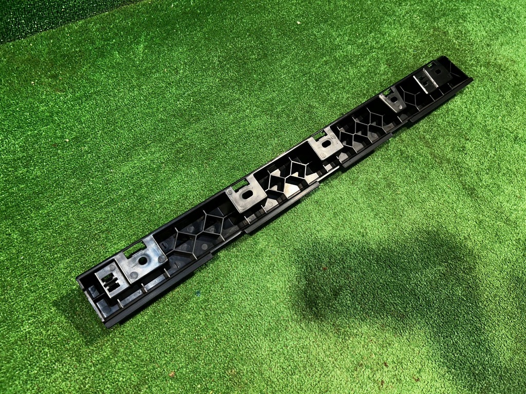 фото №8, Bmw x1 e84 кронштейн напрямна накладки порога правої 2991498