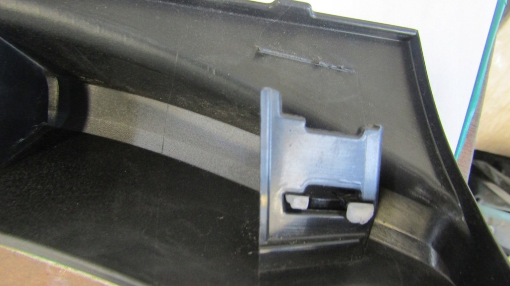 фото №6, Ветровик спойлер накладка правая задняя vw multivan t7