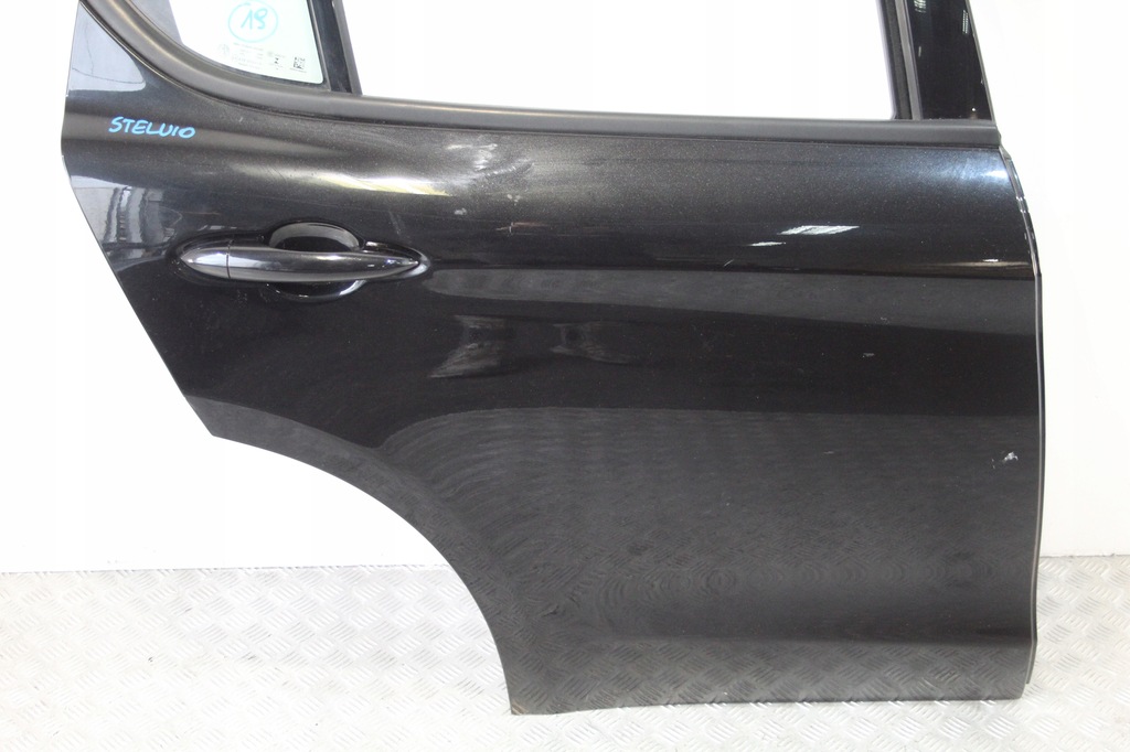 фото №2, Дверь правый задняя задние stelvio