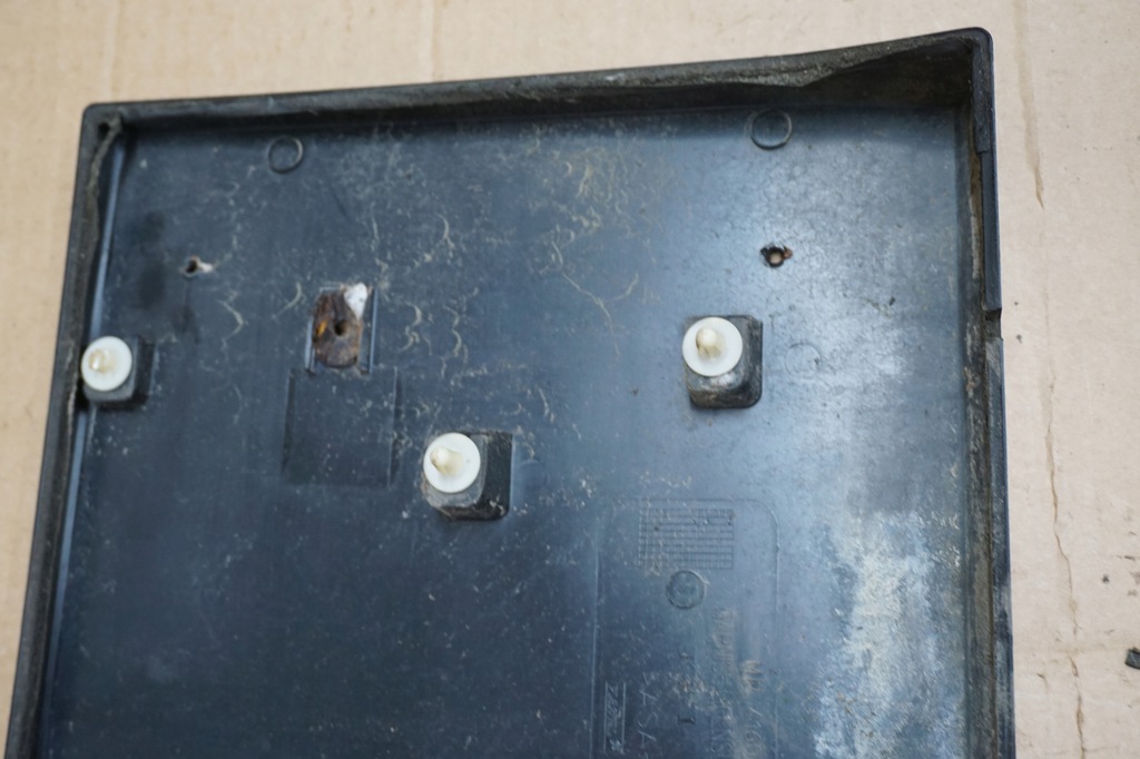 фото №5, Pajero pinin накладка кронштейн номерного знака 01r