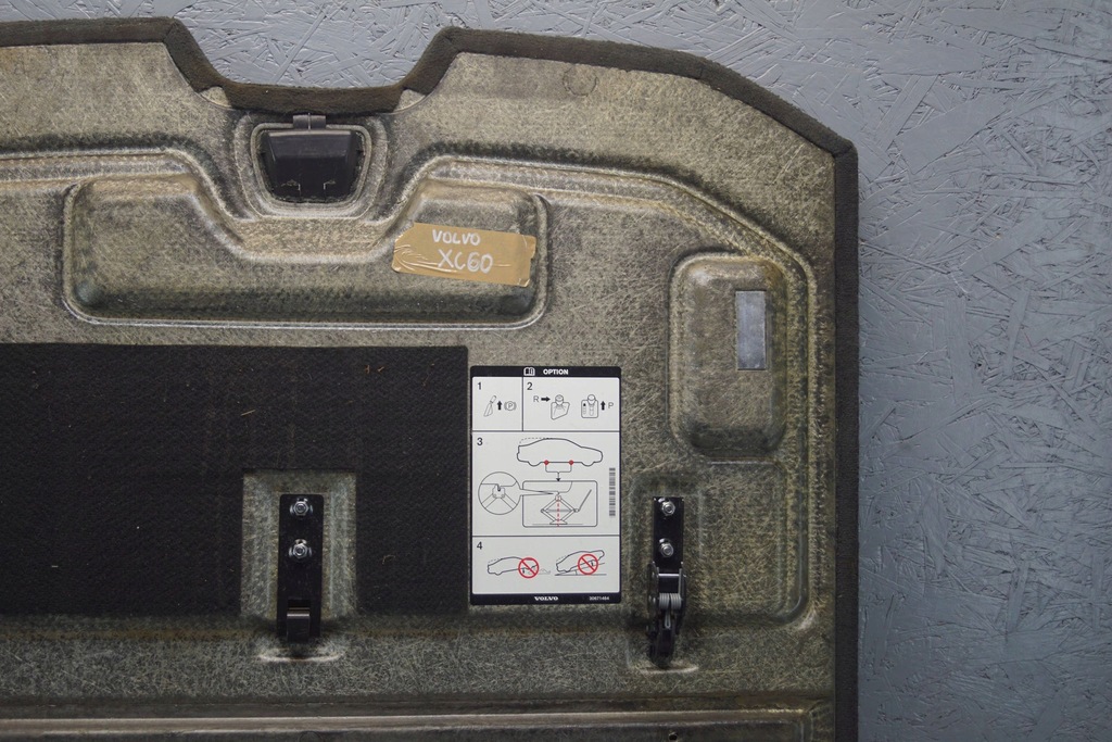 фото №15, Volvo xc60 xc70 ii обшивка багажника 30671464