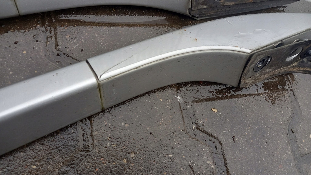 Купити Рейлінги дахові toyota avensis t25 2.0d 05r універсал