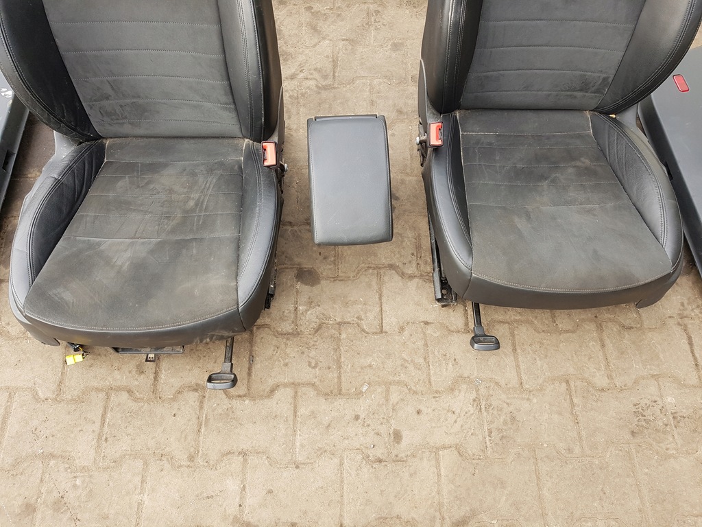 фото №8, Skoda octavia 3 iii kombi scout сиденья кожаный alcantara заднее сиденье обшивки