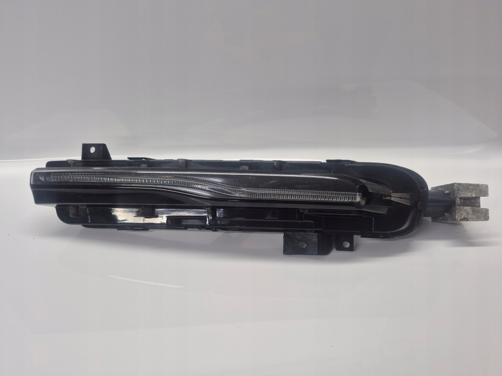 Купити Volvo v40 2 ліхтар drl праве  передні