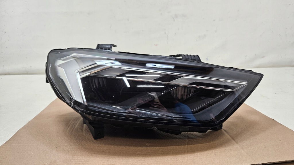 фото №1, Лампа правая перед передняя audi a1 ii full led 82a 82a941034d