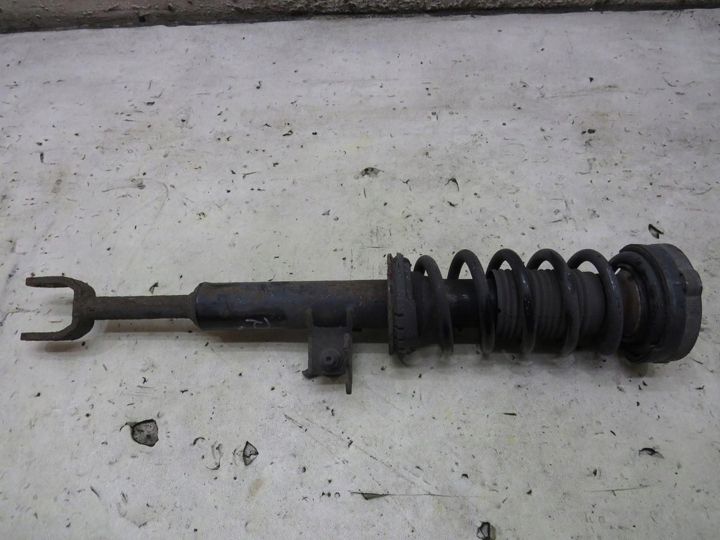 фото №1, Амортизатор правый перед bmw 6 f06 f12 f13 640d
