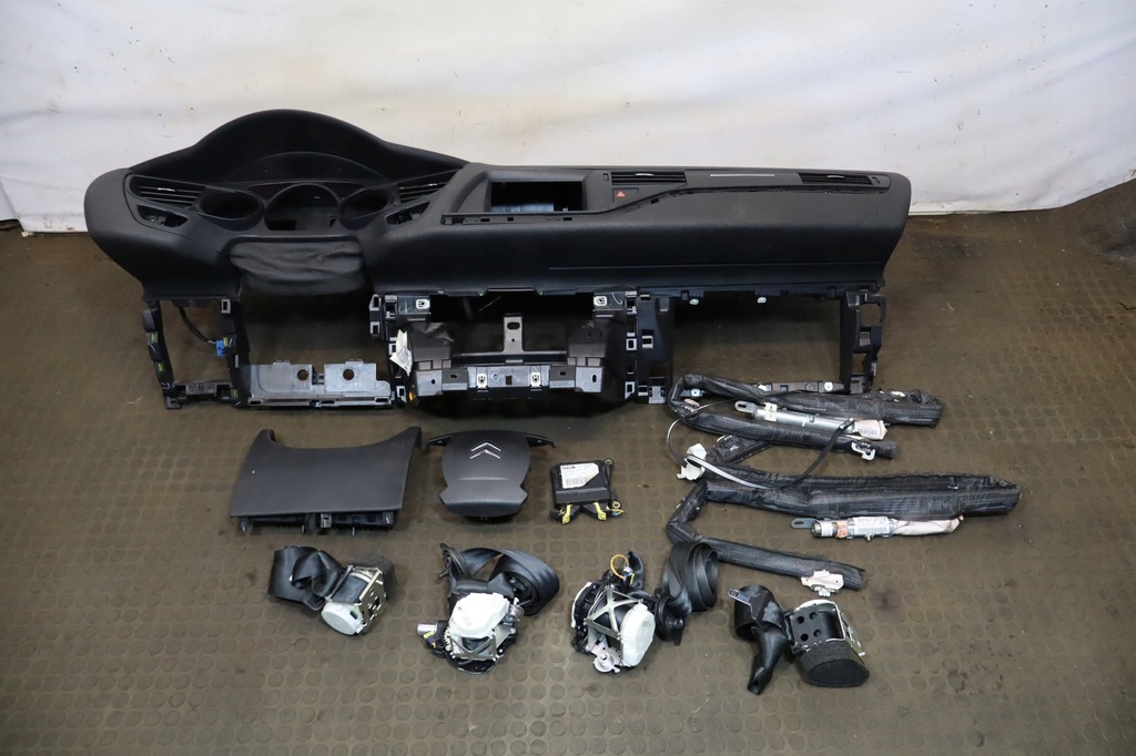 фото №1, Приборная панель приборная подушки безопасности ремни citroen c5 iii