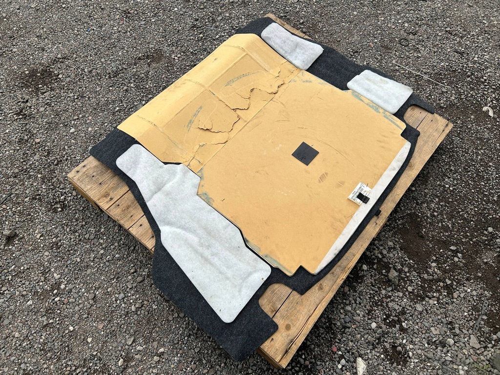 фото №10, Пол вкладка обшивка багажника ford mustang v 2010-