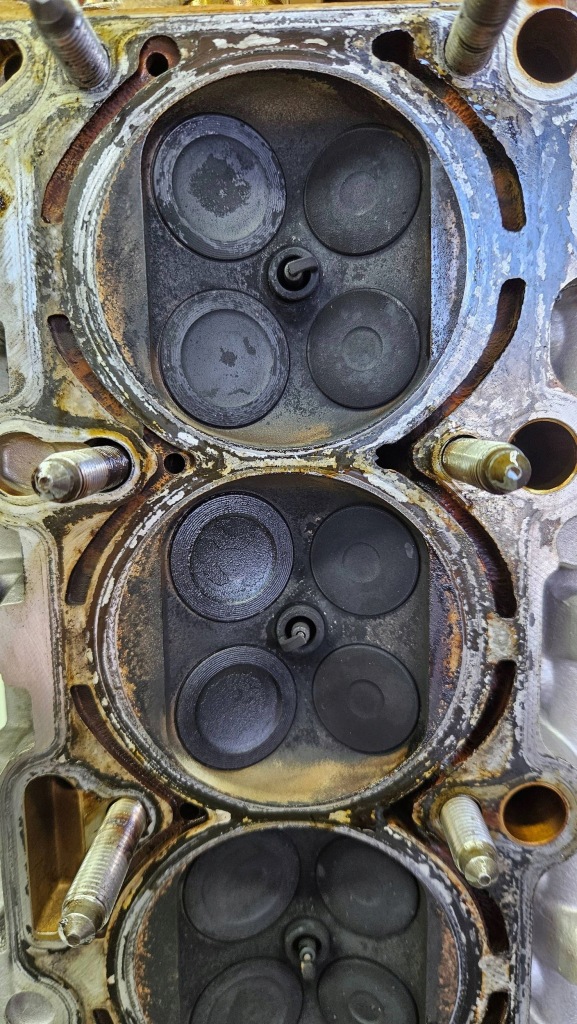 Vw passat b7 америка 2.5b jetta beetle головка двигуна 07k103373d Зі Шроту