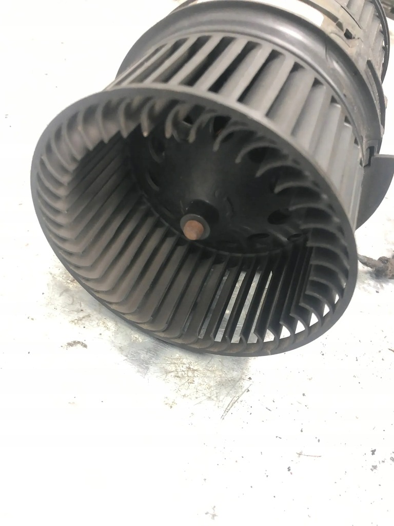 фото №2, Воздуходувка вентилятор renault scenic iii t1010033m