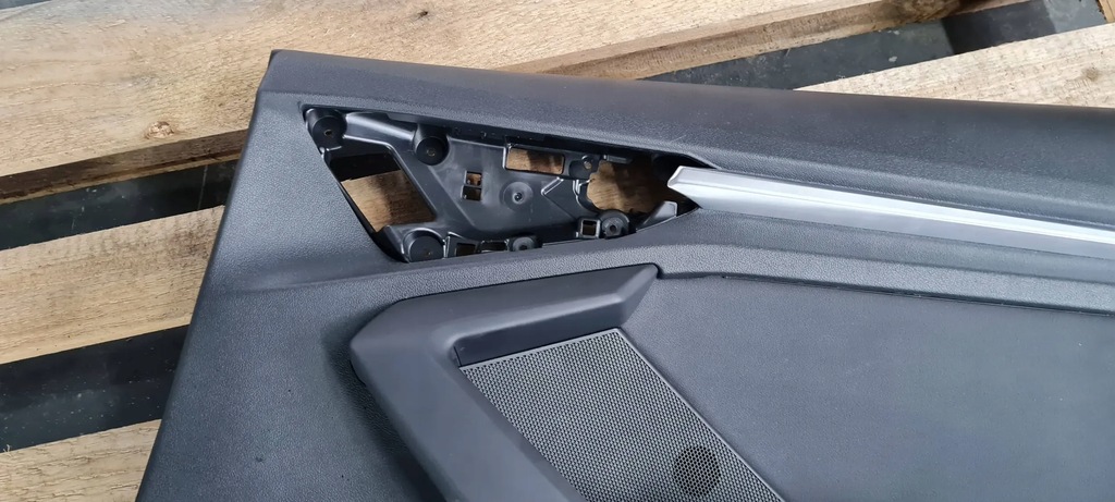 фото №5, S3 8y a3 оббивка обшивка шкіра двері правий задня bangolufsen sedan