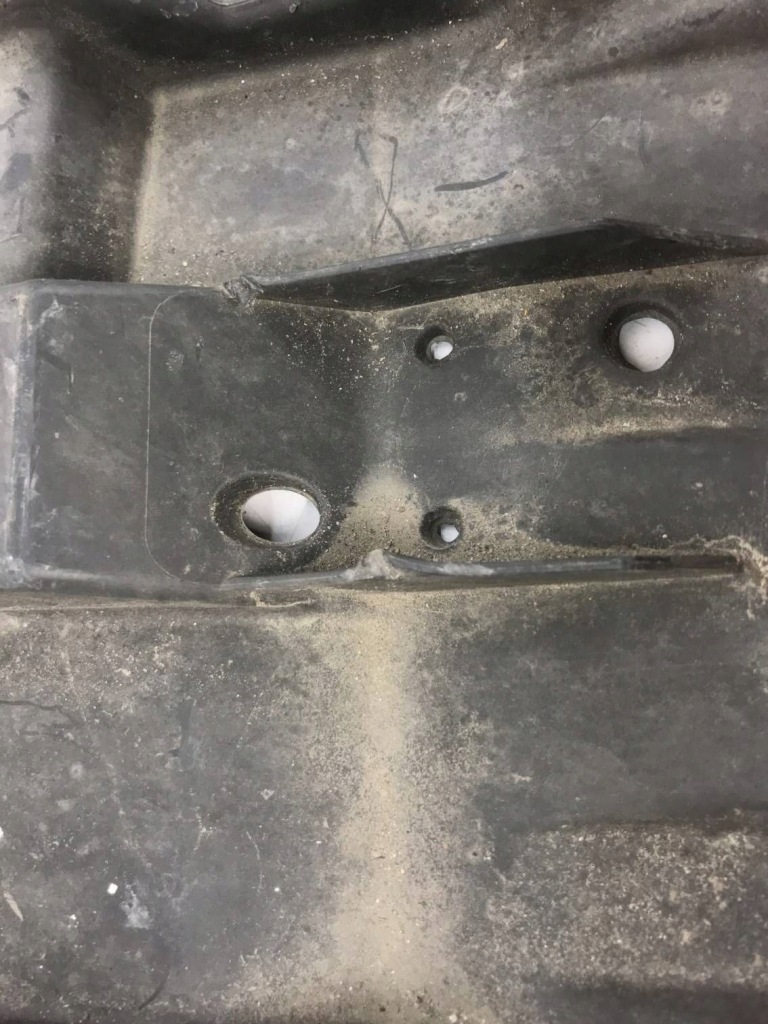 Skoda superb 3 3 плита накладка під  бампер перед 3v0807611a Київ