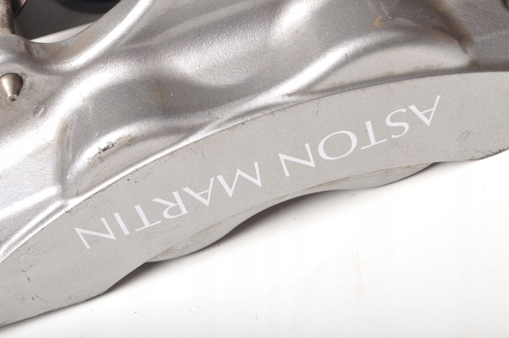 фото №6, Aston martin db11 5.2 суппорт тормозной правый задняя 20c6110200