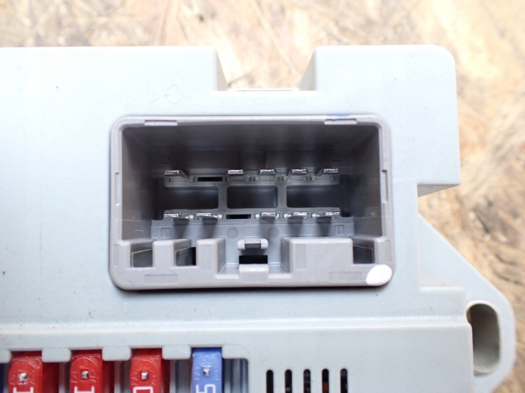 фото №7, Коробка предохранителей jaguar xj x351 long europa hgy cpla-14q073-aa 5529