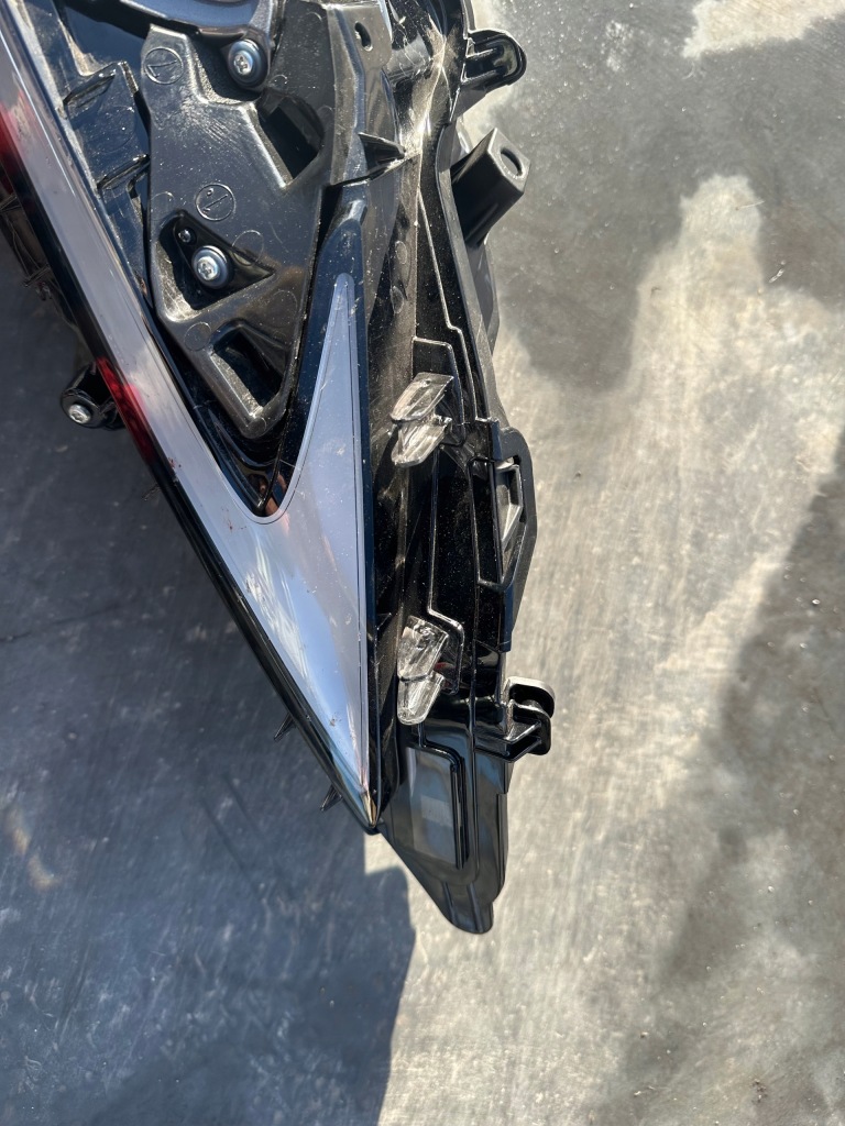 Фара праві перед full led lexus lc500 європа  пошкоджена в Україні