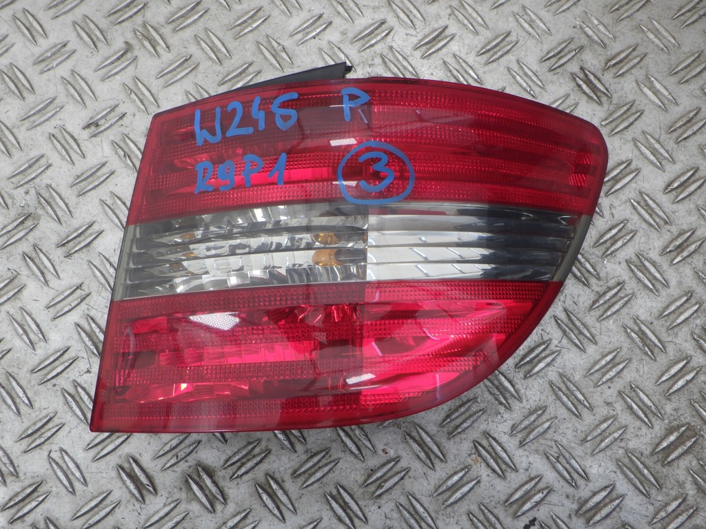 фото №1, Лампа права задня задня mercedes w245