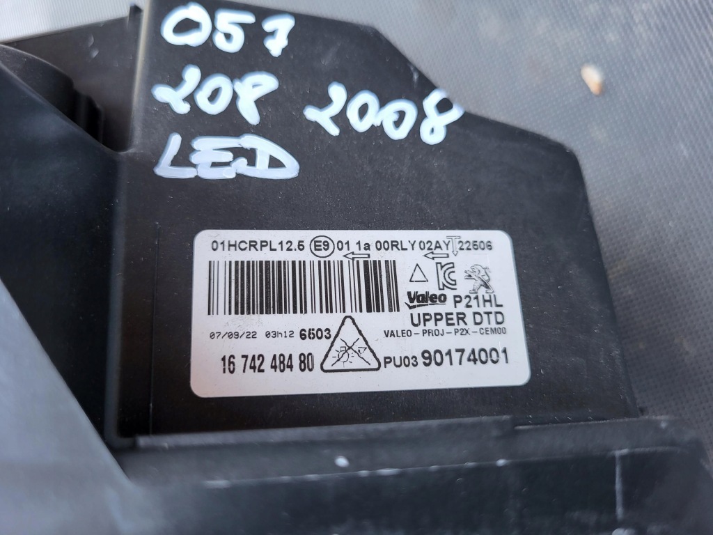 фото №5, Peugeot 208 2008 лампа перед передня права oryg