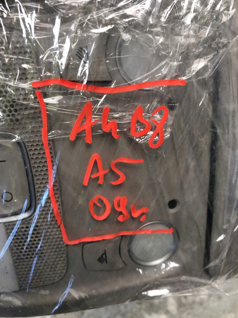 фото №9, Лампа потолочный audi a4 b8 a5 8t0947135b