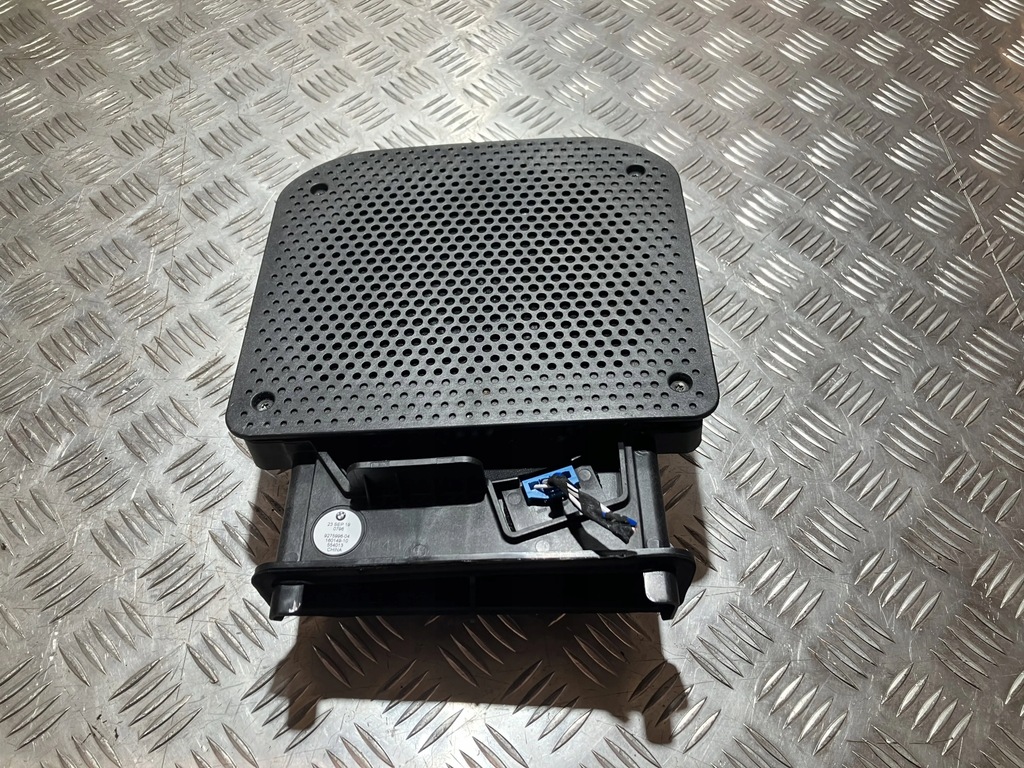 фото №1, Динамик низкочастотный правый bmw 1 f40