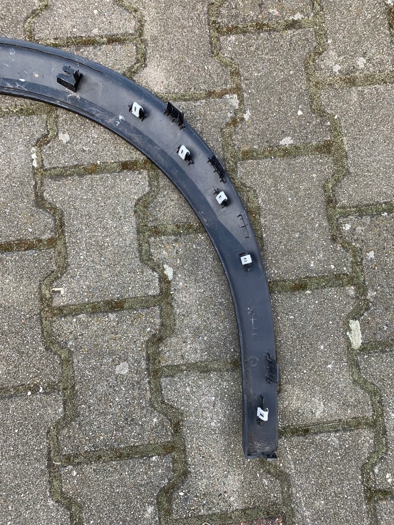 фото №8, Peugeot ii 2008 молдинг накладка крила правий задня 9825736580