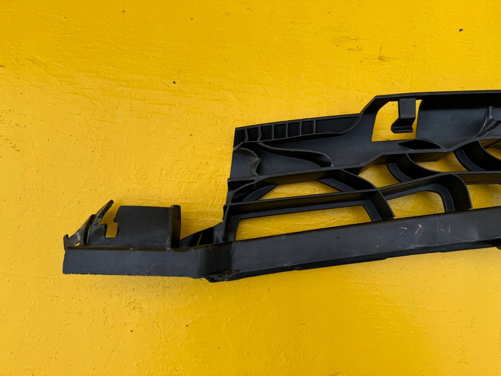 фото №11, Mercedes e-klasa w213 amg a213 16-23r направляющая бампера задняя задний a2138855002