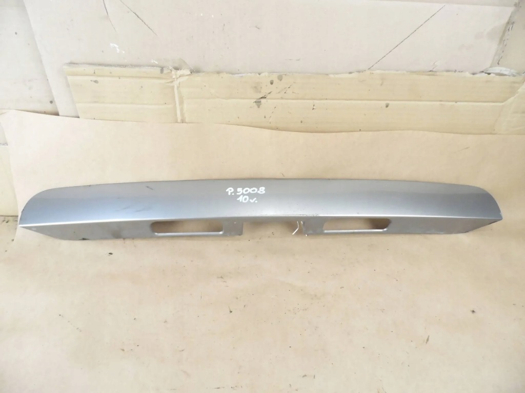 фото №1, Peugeot 5008 молдинг освещение номерного знака