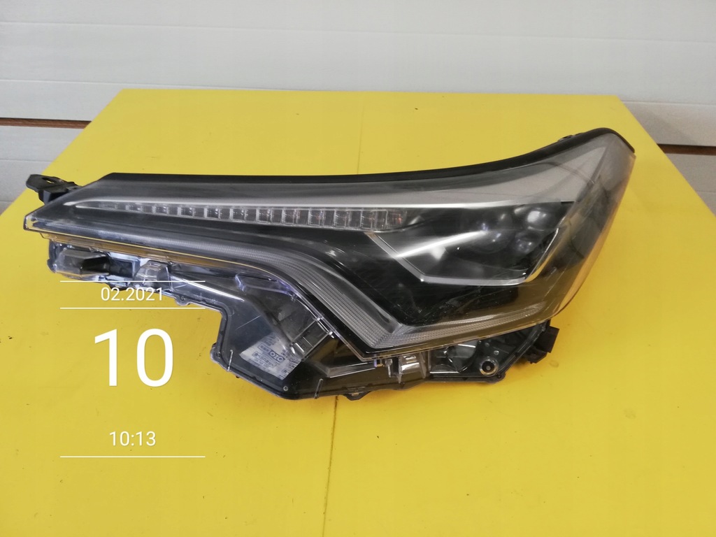 фото №1, Toyota chr фара лампа перед правая 81160-f4071-00