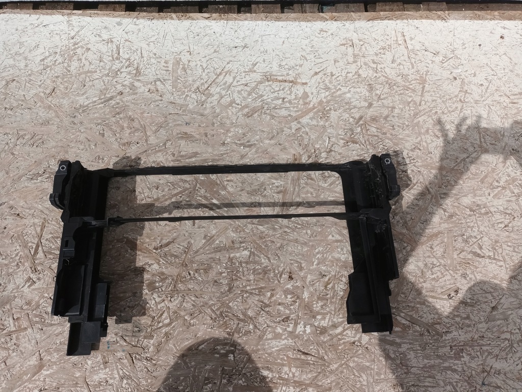 фото №6, Bmw f07 f10 основание кронштейн радиатора 7804617