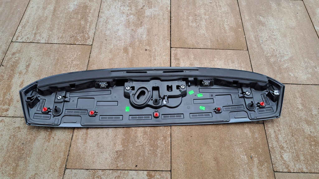 фото №5, Skoda kamiq спойлер крышки задняя